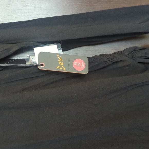 Dex Black Ruched Stretch Long Sleeve Top - Size M NWT - Picture 3 of 7